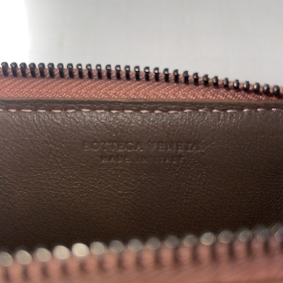 Authentic Bottega Veneta mini rose gold leather card wallet with box bag & COA - Picture 10 of 10